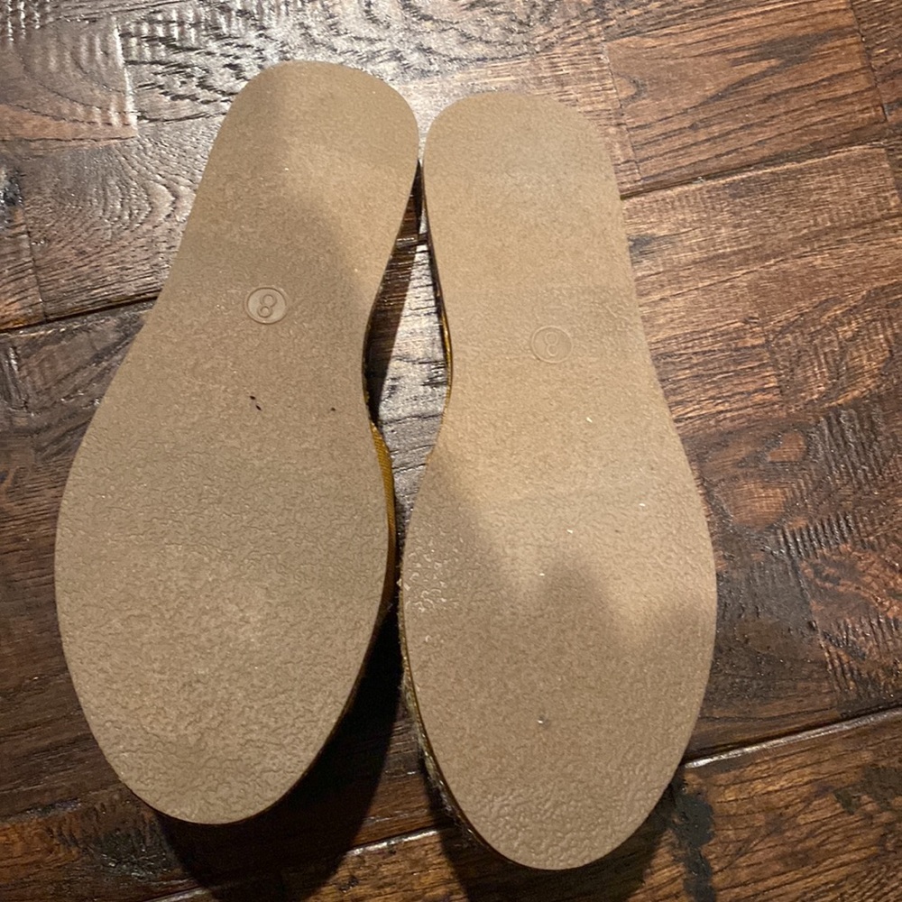 Sandals - Picture 2 of 3